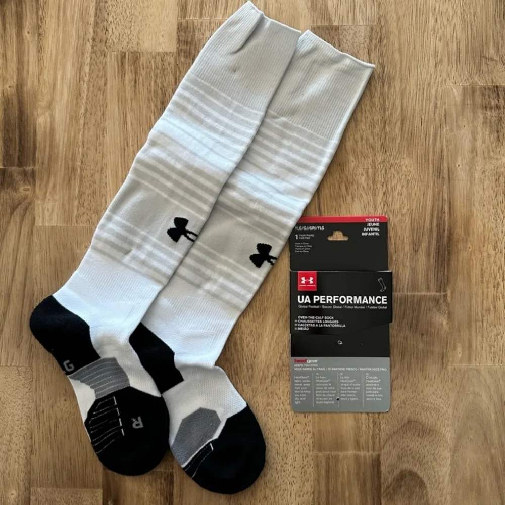 NWT Kid's Under Armour Performance Global OTC Socks